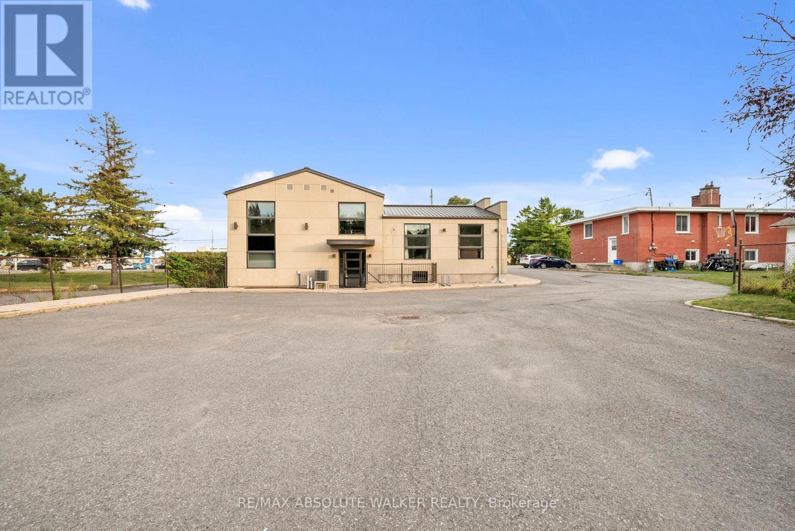 3591 Innes Road, Ottawa, Ontario  K1C 1T1 - Photo 20 - X12095741