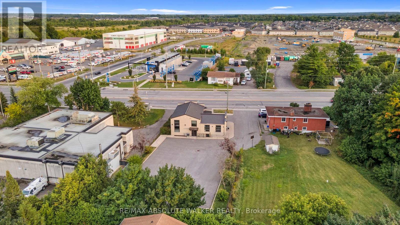 3591 Innes Road, Ottawa, Ontario  K1C 1T1 - Photo 4 - X12095741