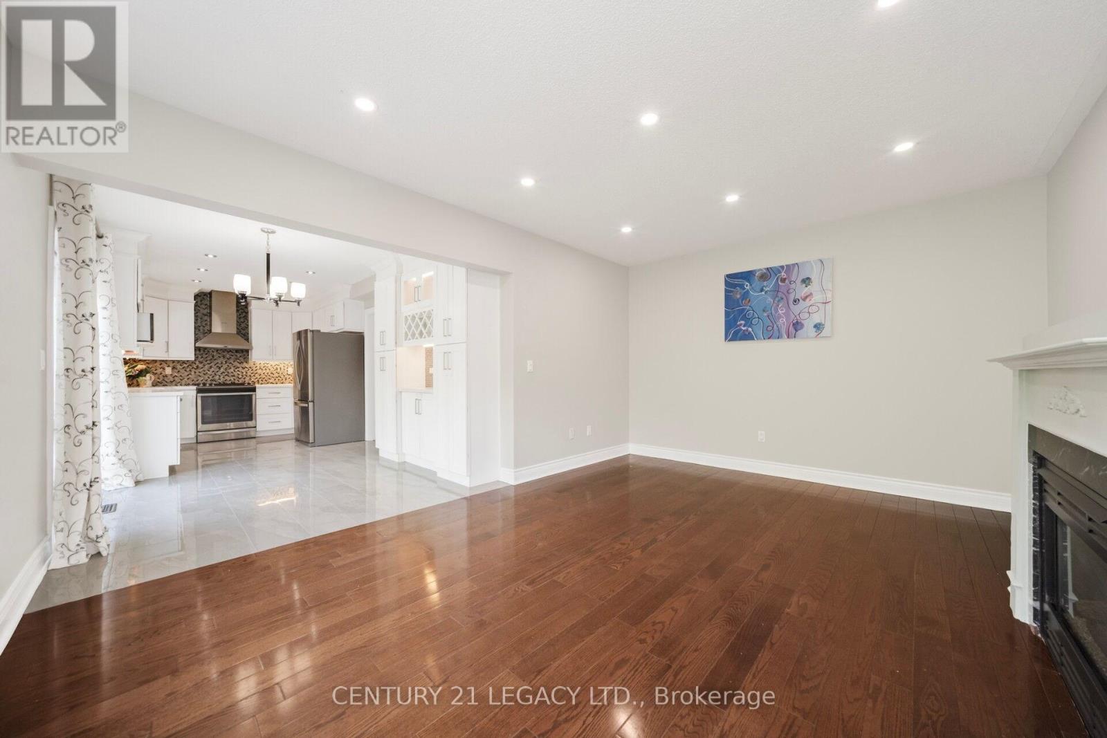 28 Sunnybrook Crescent, Brampton, Ontario  L7A 1Y2 - Photo 16 - W12376550