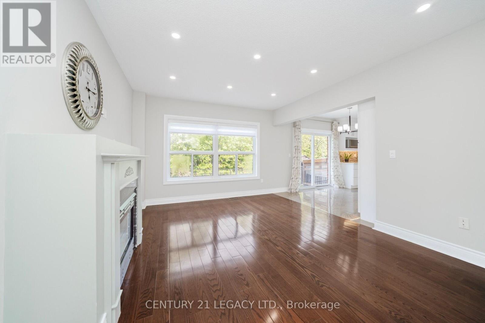 28 Sunnybrook Crescent, Brampton, Ontario  L7A 1Y2 - Photo 17 - W12376550