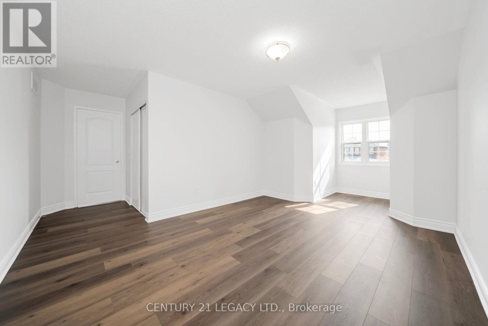 28 Sunnybrook Crescent, Brampton, Ontario  L7A 1Y2 - Photo 30 - W12376550