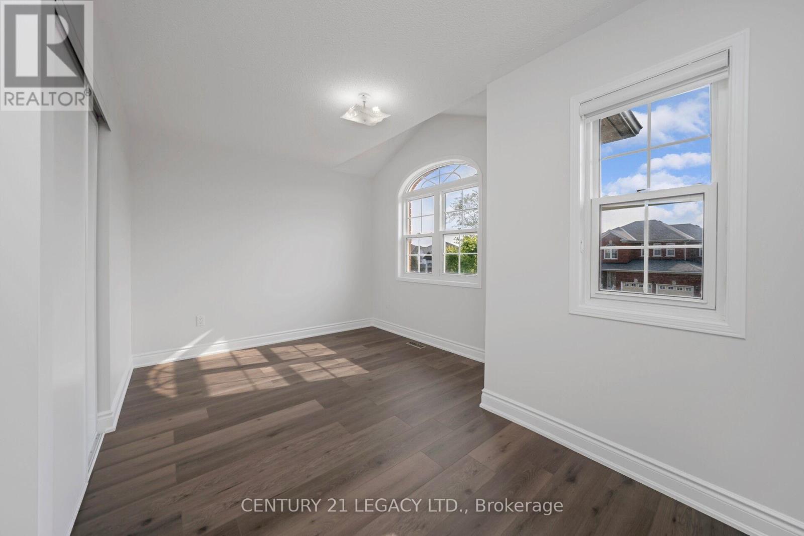 28 Sunnybrook Crescent, Brampton, Ontario  L7A 1Y2 - Photo 33 - W12376550