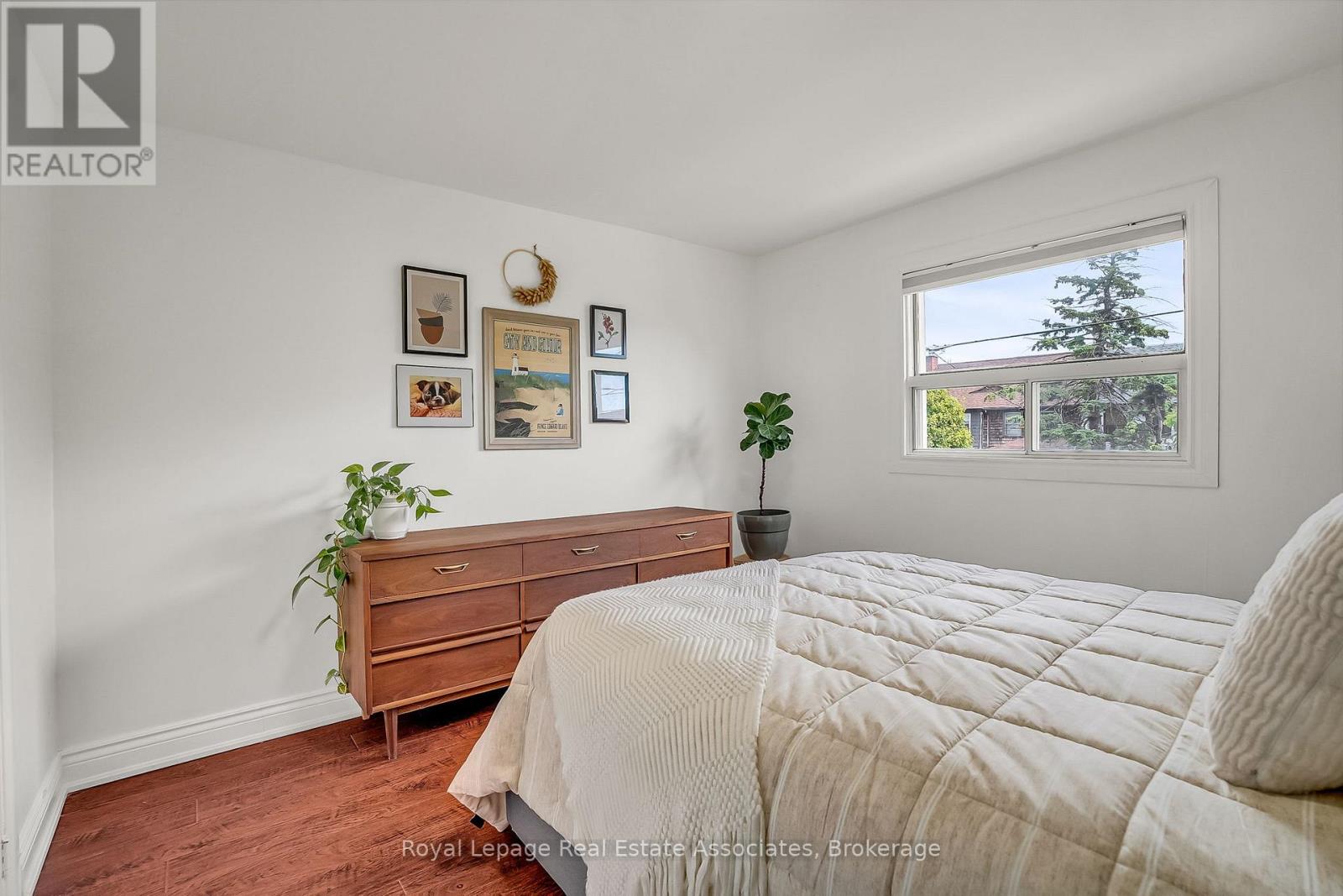 240 Sixth Street, Toronto (New Toronto), Ontario  M8V 3A7 - Photo 24 - W12376576