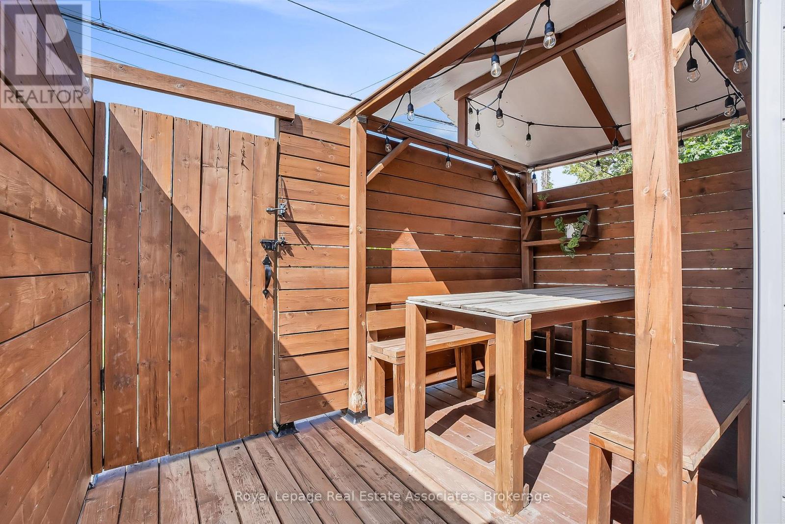 240 Sixth Street, Toronto (New Toronto), Ontario  M8V 3A7 - Photo 42 - W12376576