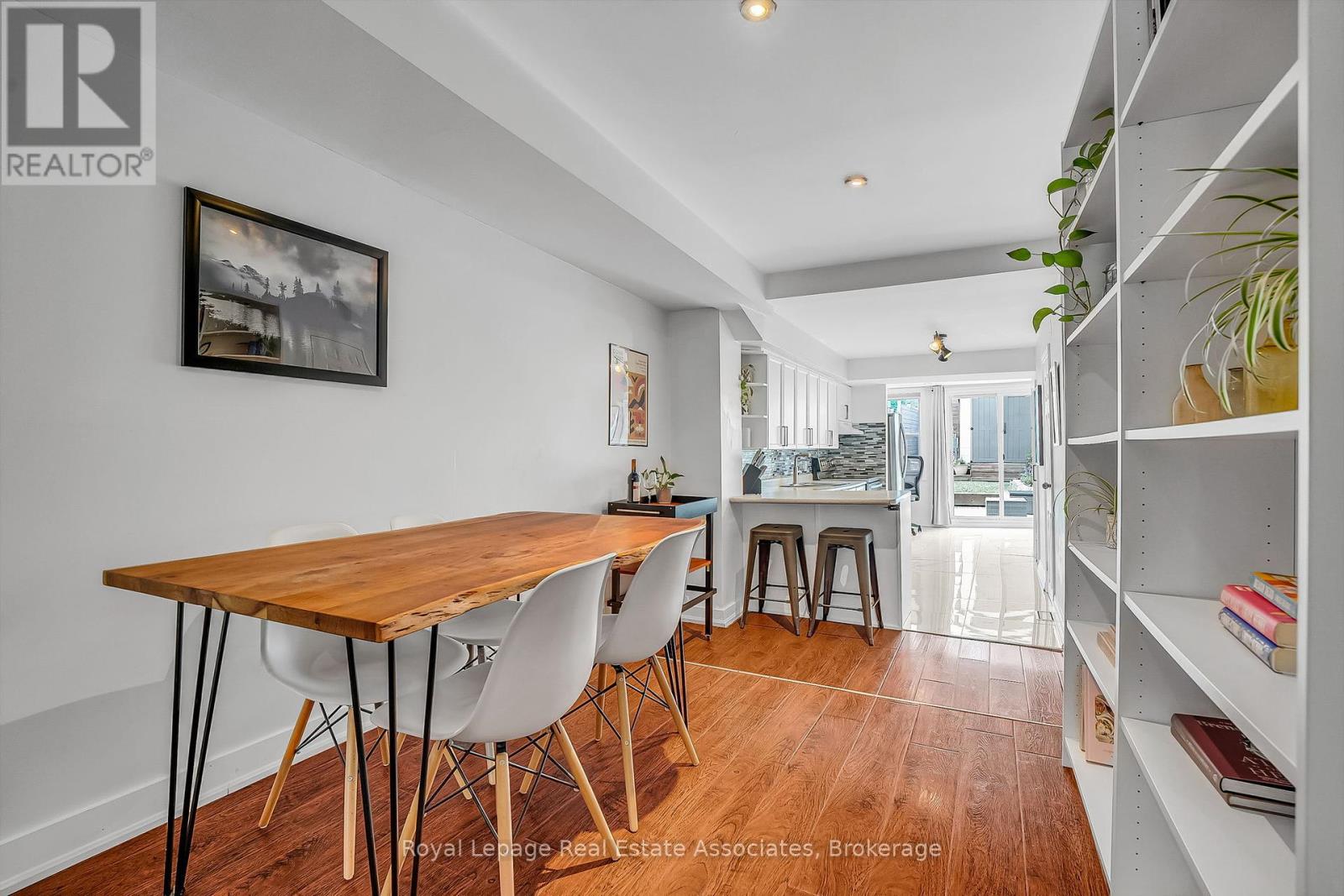 240 Sixth Street, Toronto (New Toronto), Ontario  M8V 3A7 - Photo 8 - W12376576