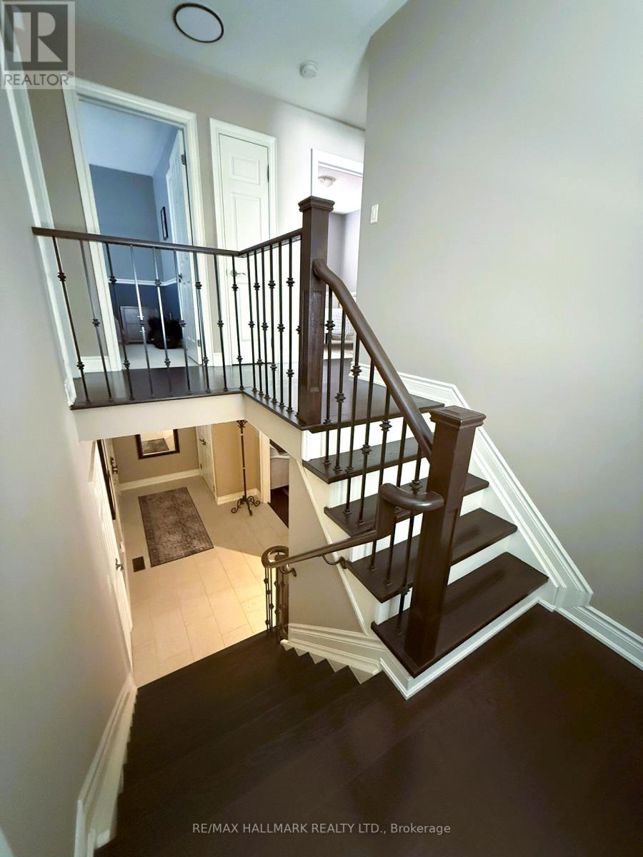 215 Queenslea Avenue S, Toronto (Humberlea-Pelmo Park), Ontario  M9N 3X5 - Photo 15 - W12376581