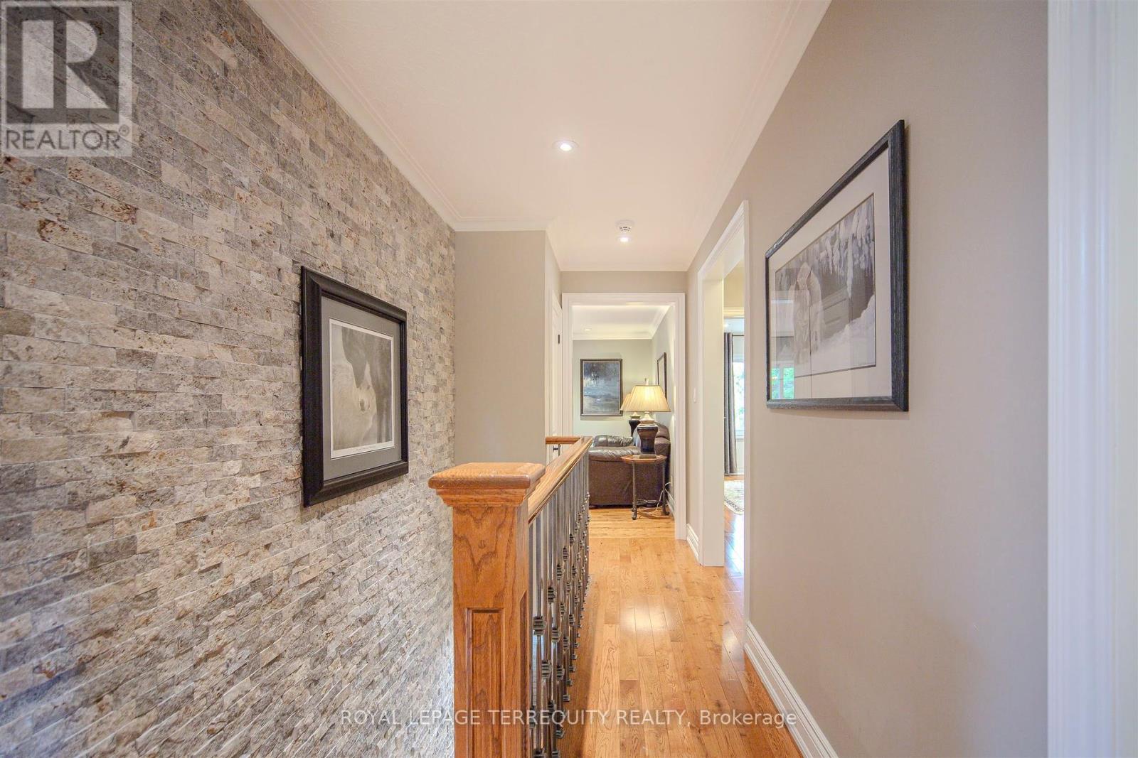 92 Saskatoon Drive, Toronto (Kingsview Village-The Westway), Ontario  M9P 2G4 - Photo 27 - W12376683