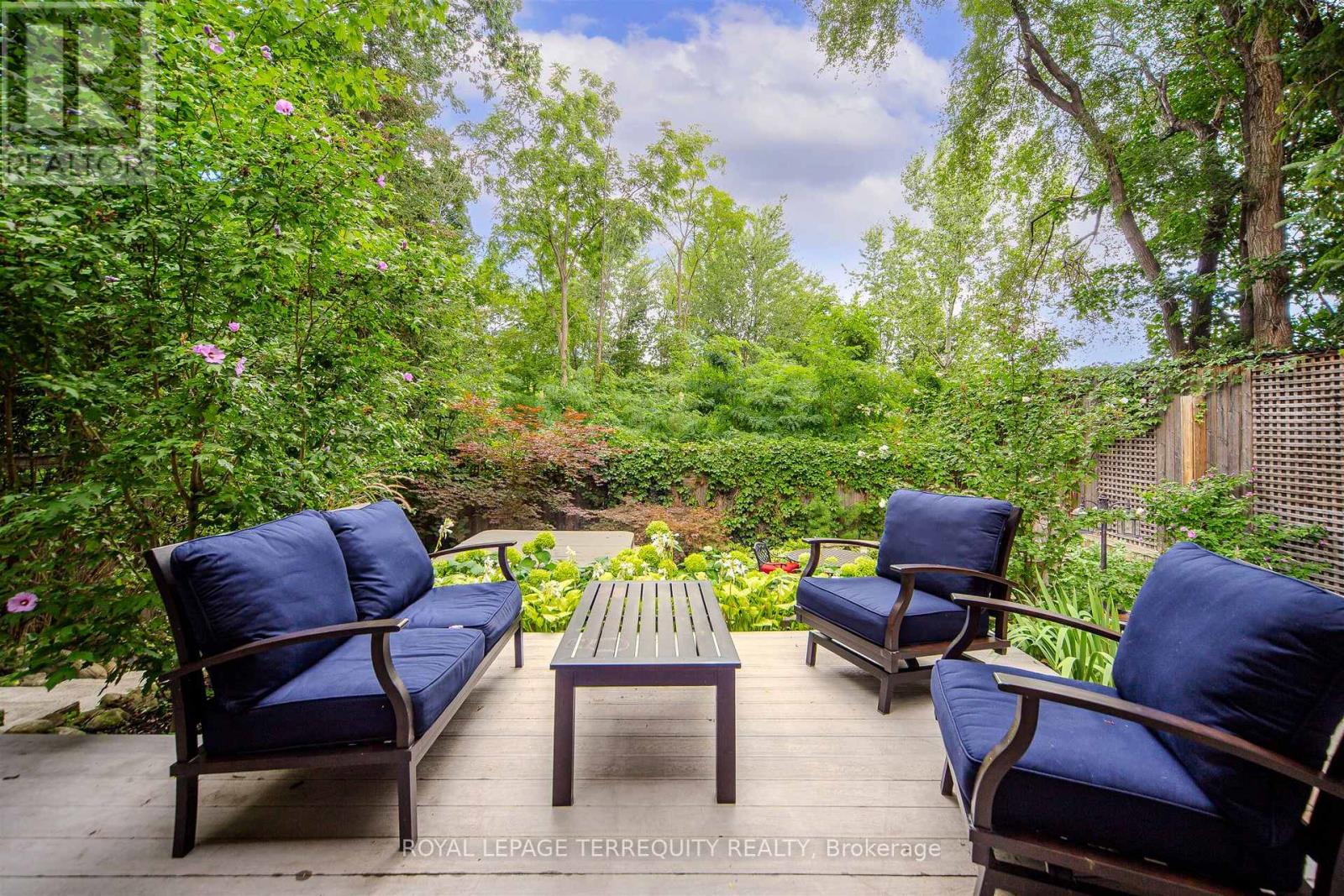 92 Saskatoon Drive, Toronto (Kingsview Village-The Westway), Ontario  M9P 2G4 - Photo 39 - W12376683