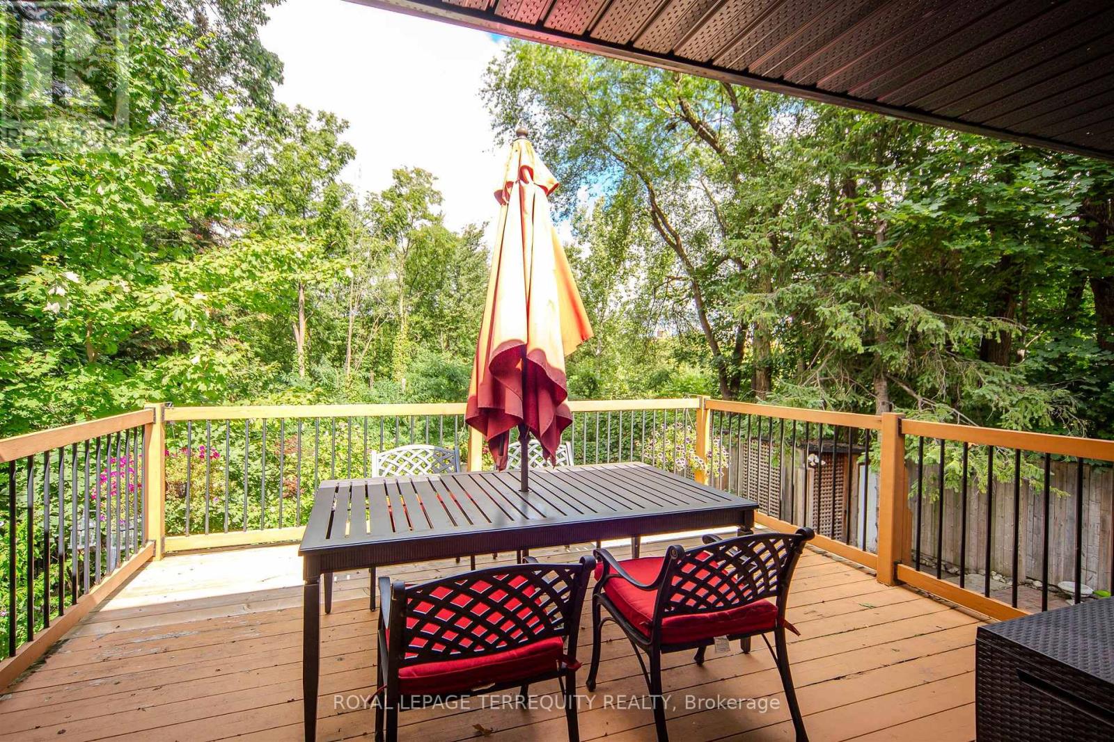 92 Saskatoon Drive, Toronto (Kingsview Village-The Westway), Ontario  M9P 2G4 - Photo 41 - W12376683