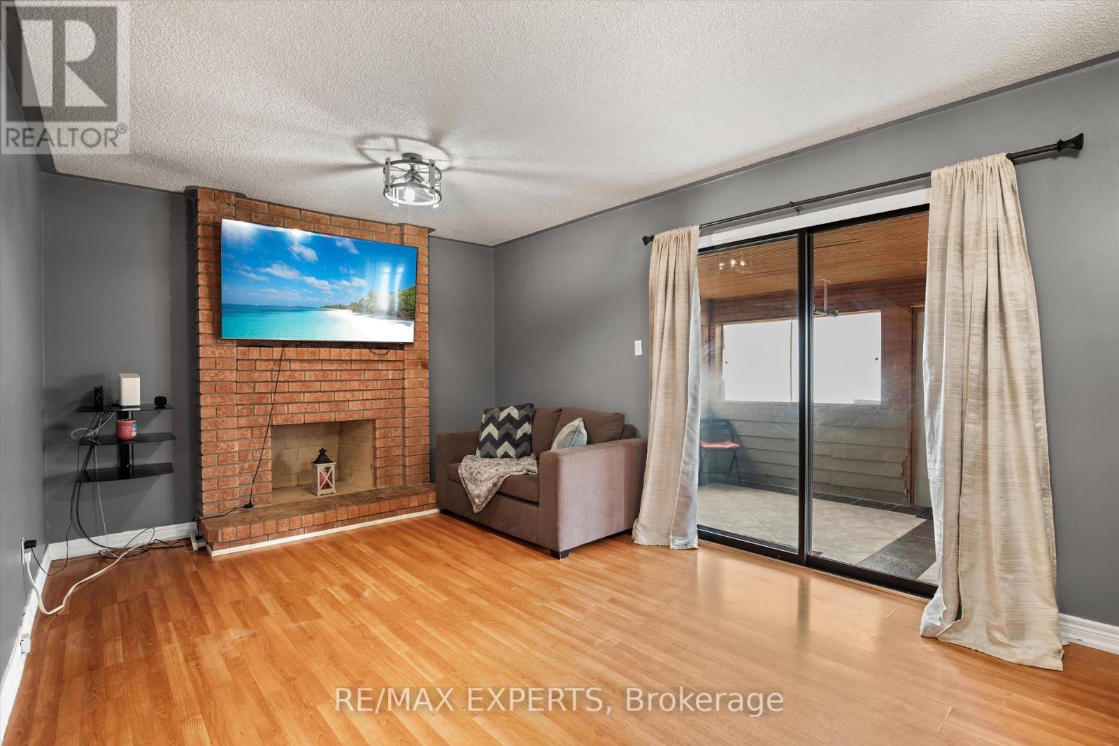 4 Martindale Crescent, Brampton, Ontario  L6X 2T9 - Photo 12 - W12376701
