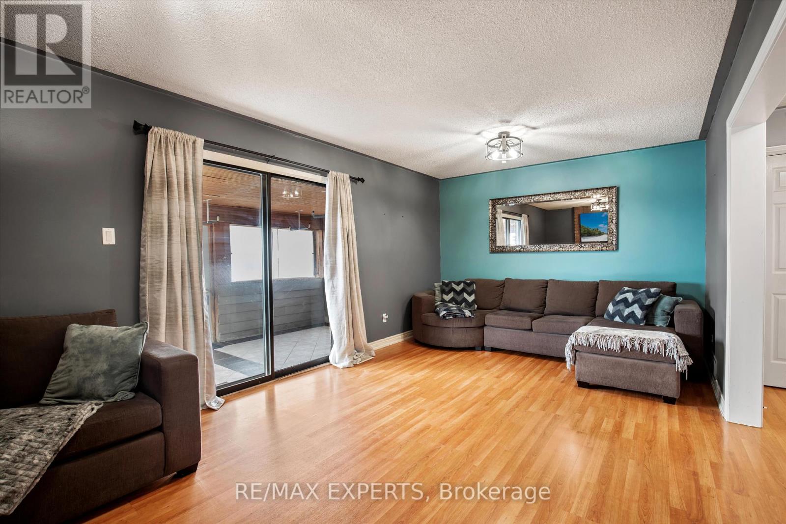 4 Martindale Crescent, Brampton, Ontario  L6X 2T9 - Photo 13 - W12376701