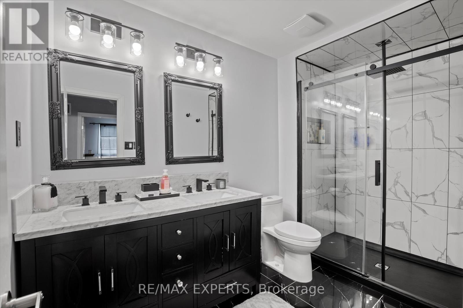 4 Martindale Crescent, Brampton, Ontario  L6X 2T9 - Photo 15 - W12376701