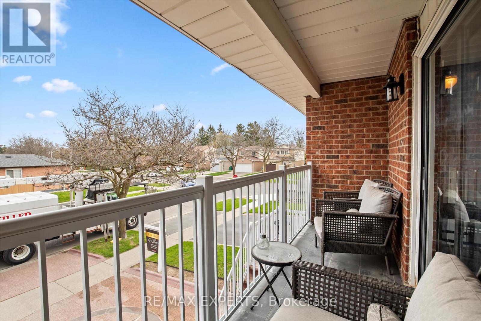 4 Martindale Crescent, Brampton, Ontario  L6X 2T9 - Photo 17 - W12376701