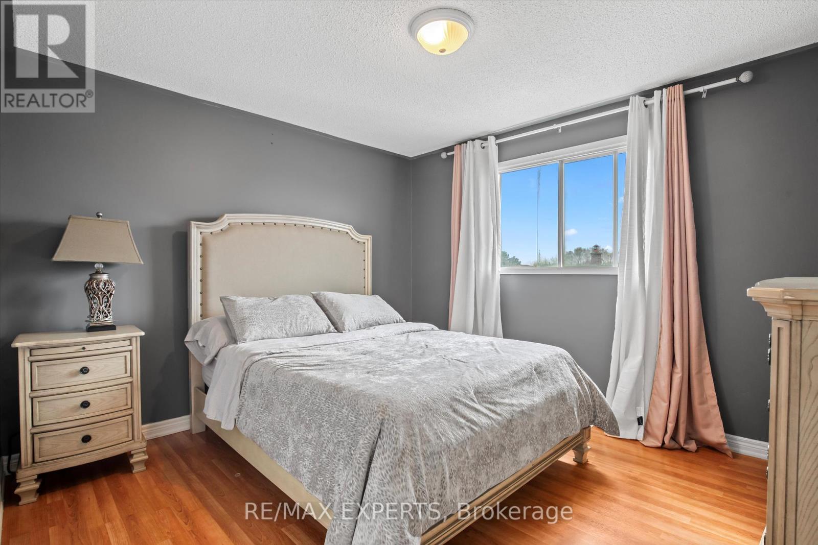 4 Martindale Crescent, Brampton, Ontario  L6X 2T9 - Photo 18 - W12376701