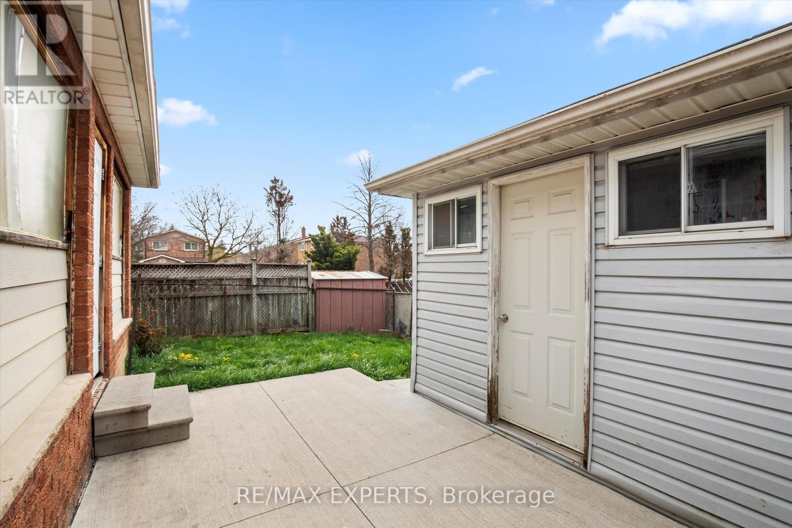 4 Martindale Crescent, Brampton, Ontario  L6X 2T9 - Photo 24 - W12376701