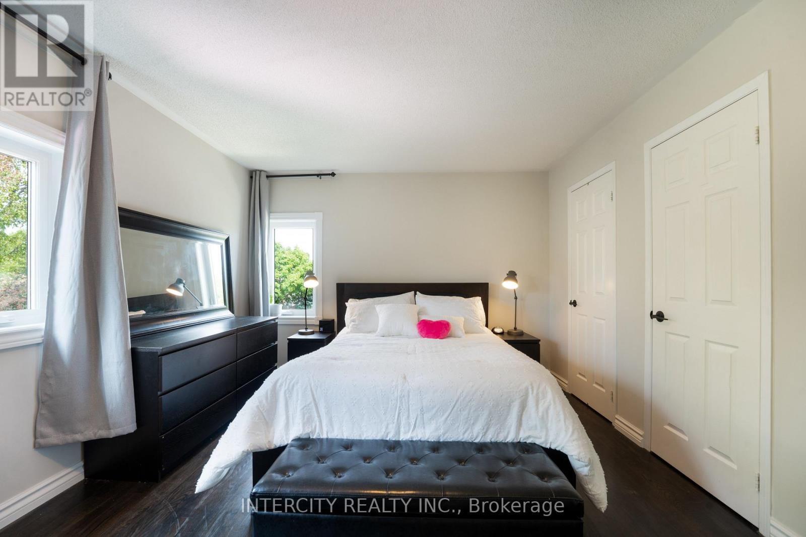5409 Duchess Court, Burlington, Ontario  L7L 6Z4 - Photo 20 - W12376707