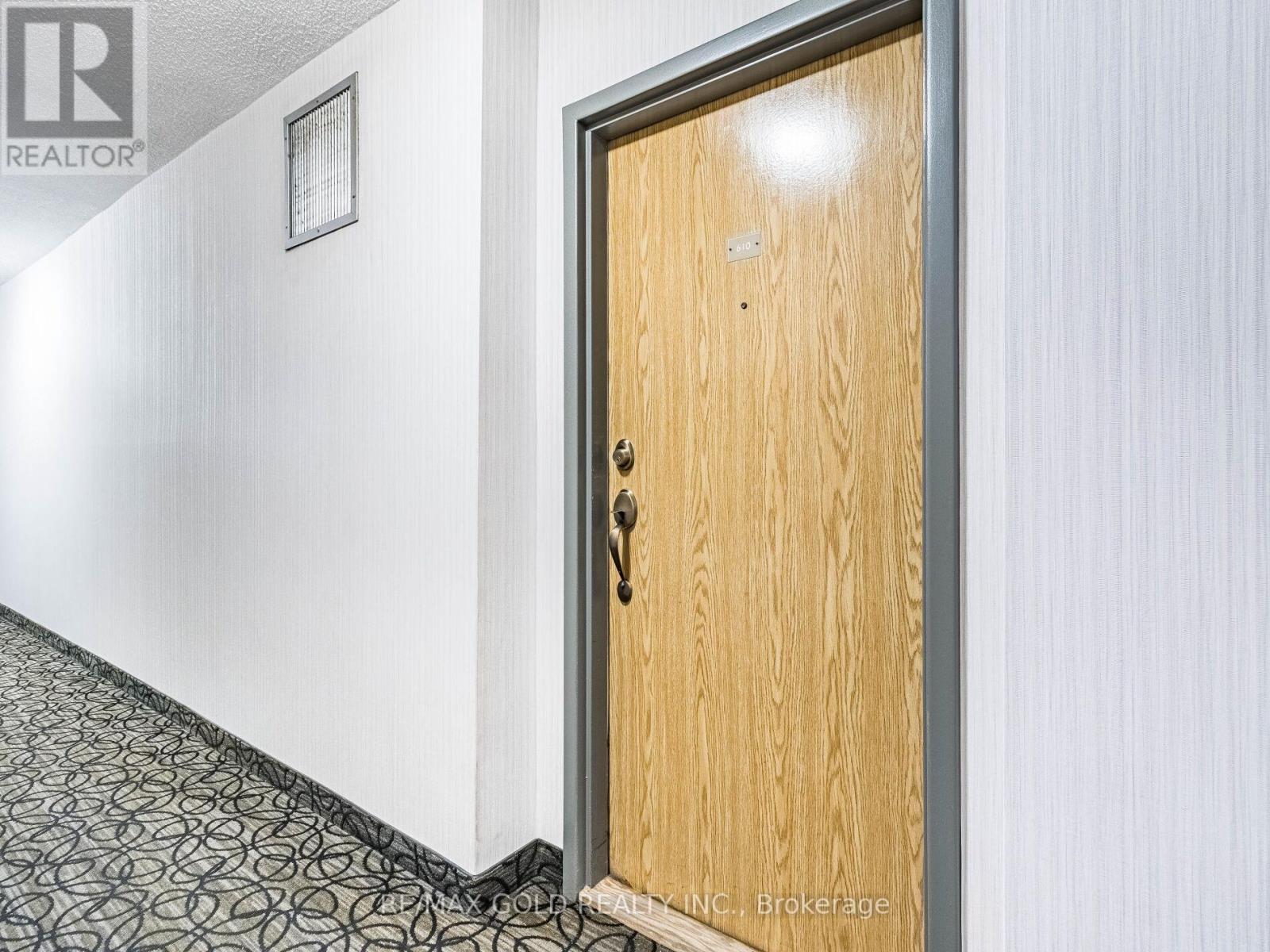 610 - 4 Lisa Street, Brampton, Ontario  L6T 4B6 - Photo 10 - W12376759
