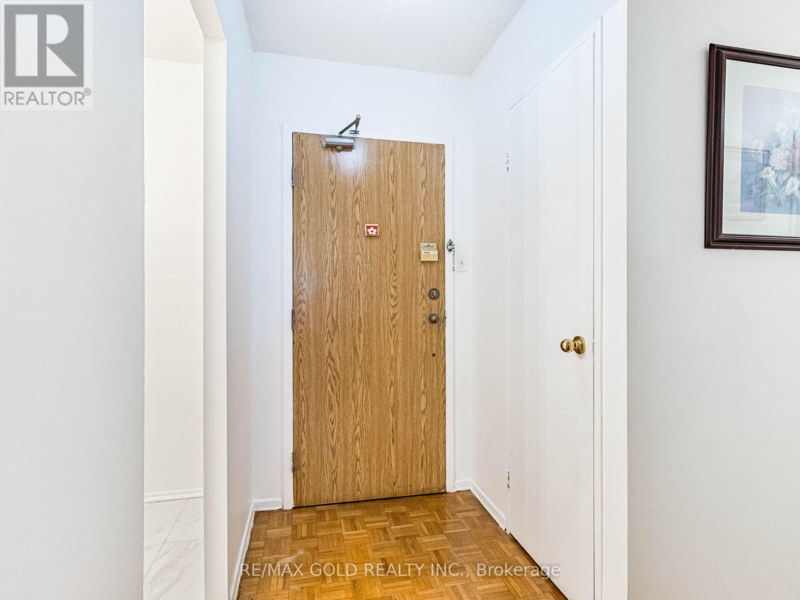610 - 4 Lisa Street, Brampton, Ontario  L6T 4B6 - Photo 12 - W12376759