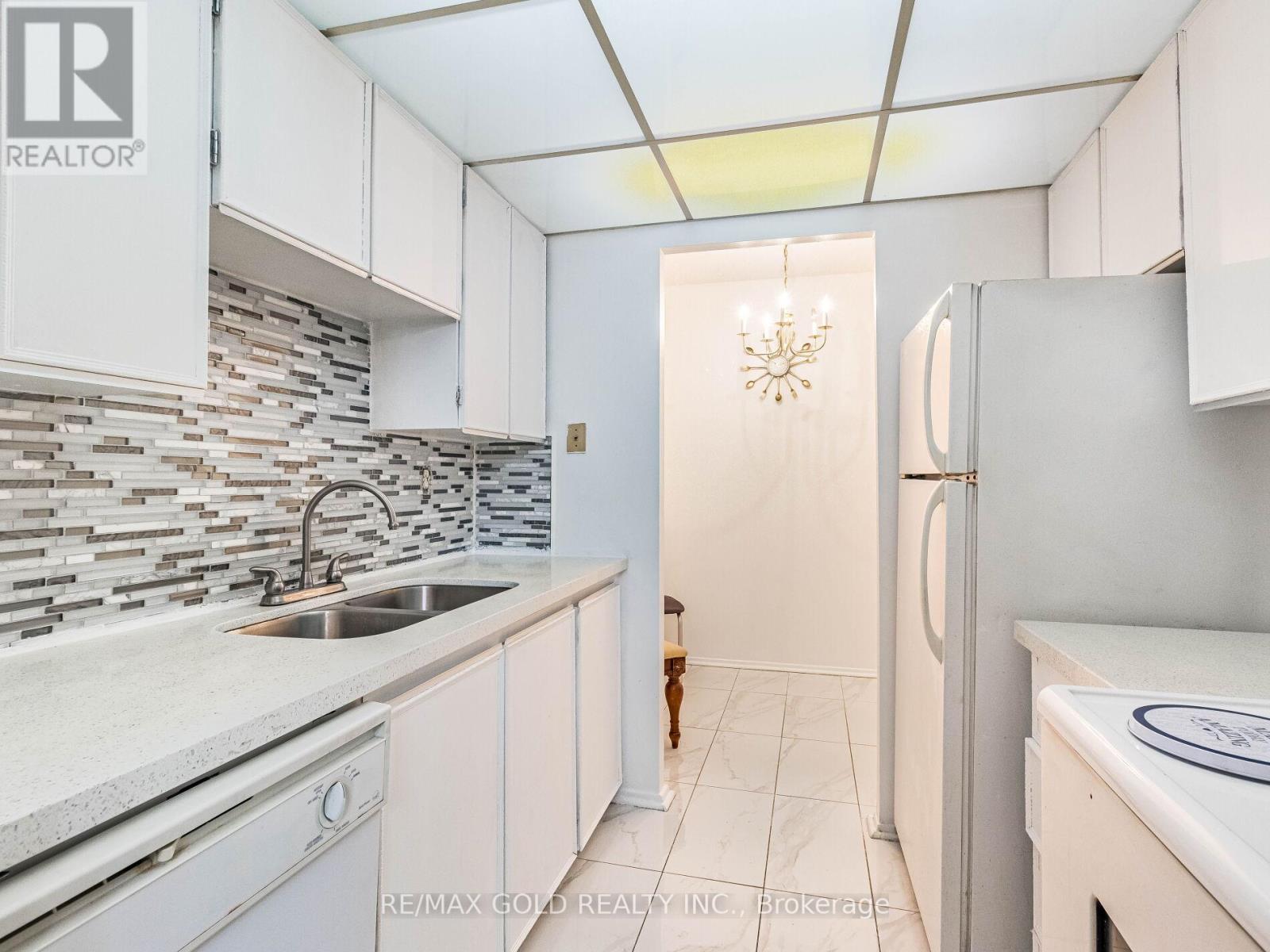 610 - 4 Lisa Street, Brampton, Ontario  L6T 4B6 - Photo 19 - W12376759