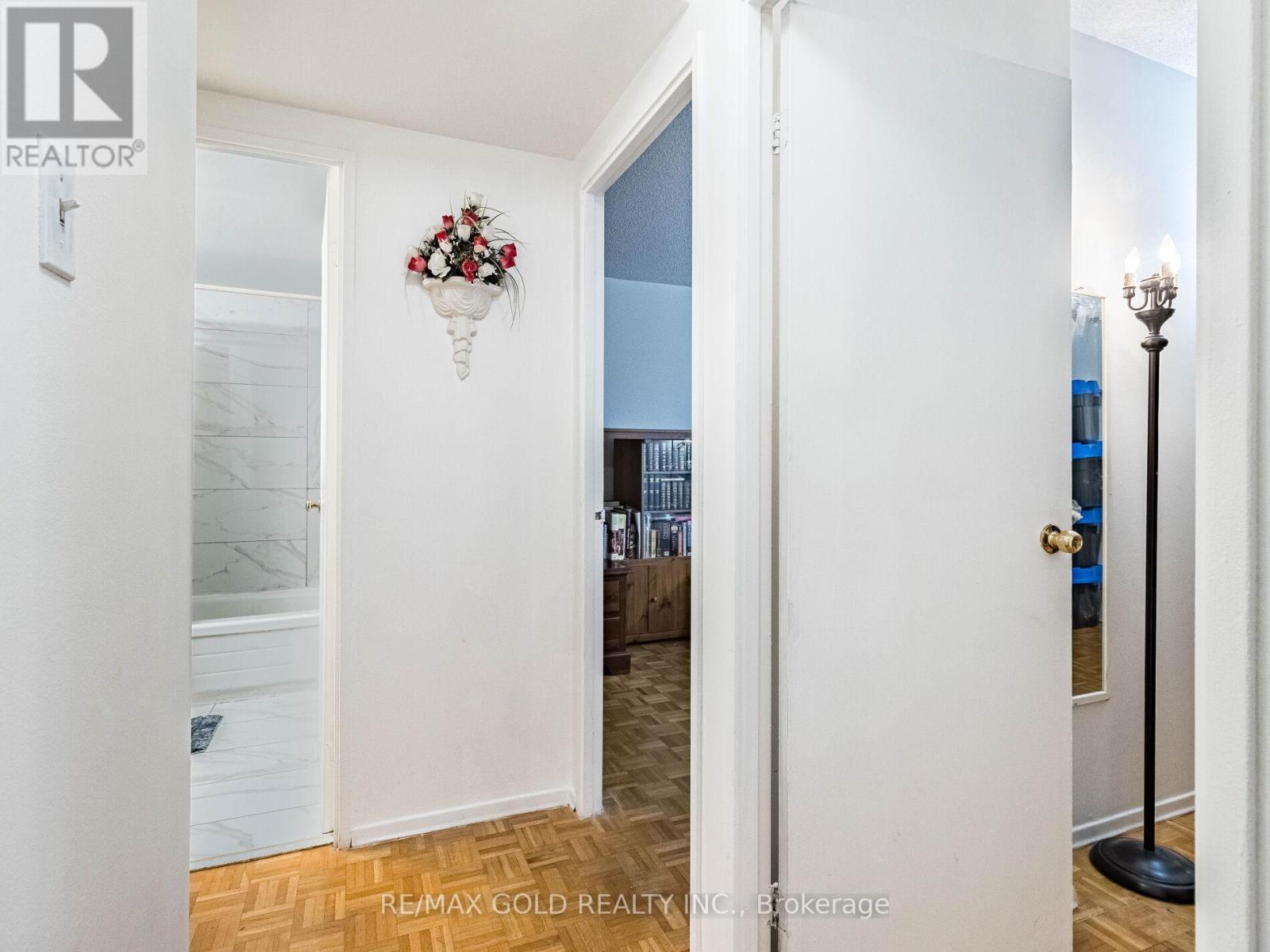 610 - 4 Lisa Street, Brampton, Ontario  L6T 4B6 - Photo 27 - W12376759