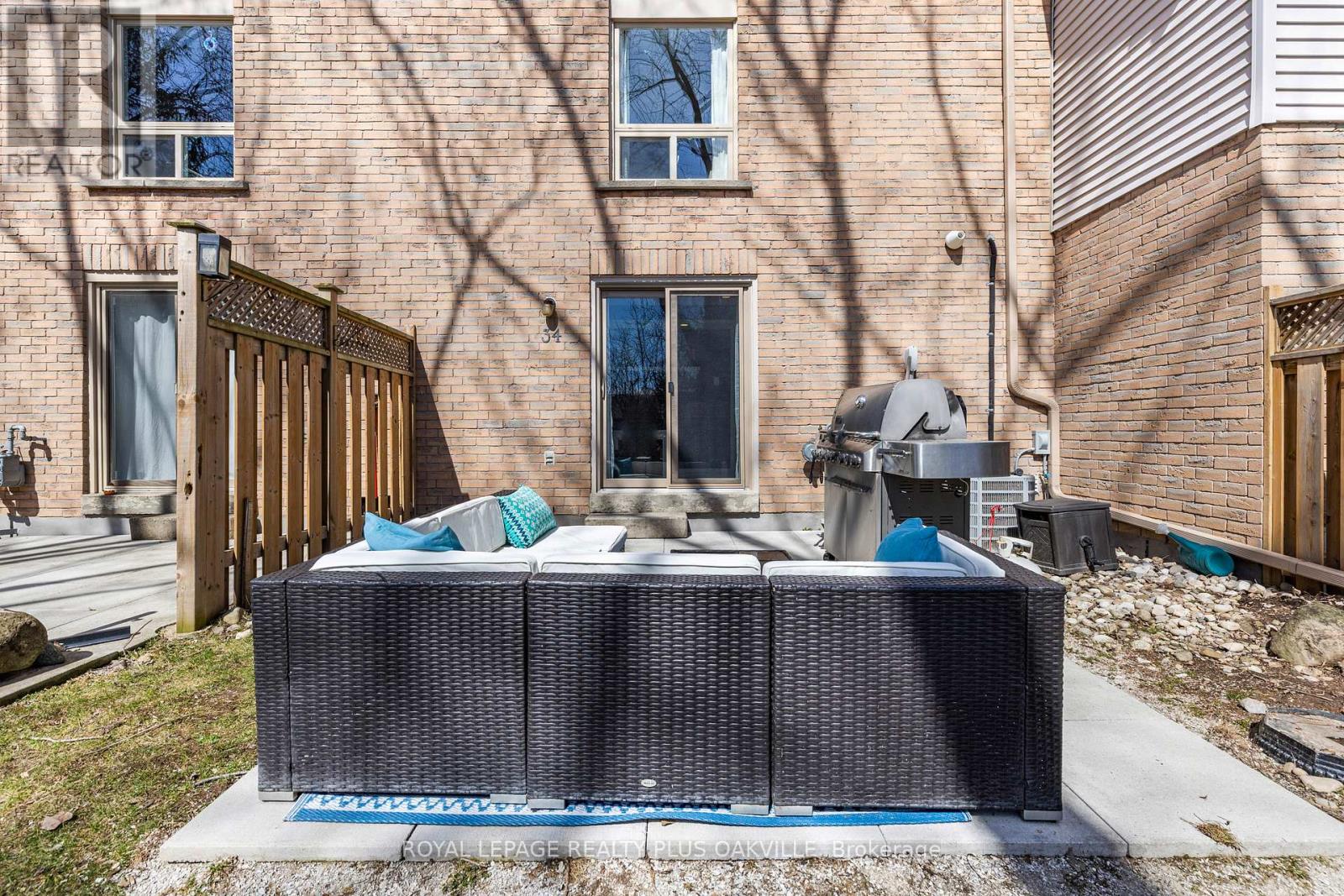 34 - 2272 Mowat Avenue, Oakville (Ro River Oaks), Ontario  L6H 5L8 - Photo 27 - W12376793