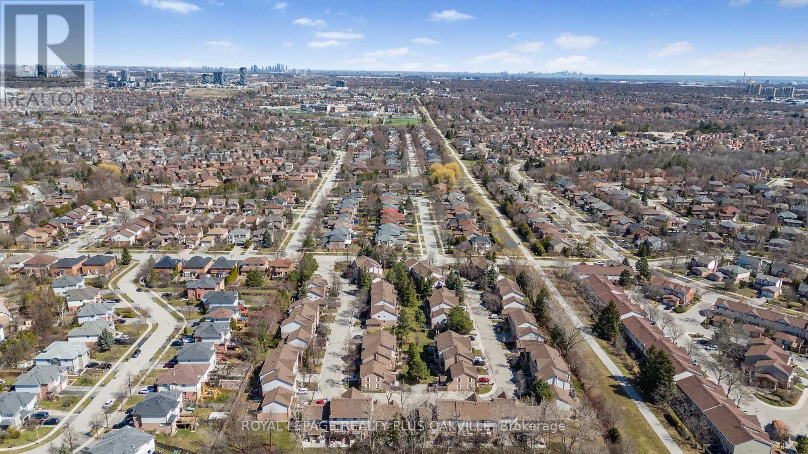 34 - 2272 Mowat Avenue, Oakville (Ro River Oaks), Ontario  L6H 5L8 - Photo 35 - W12376793