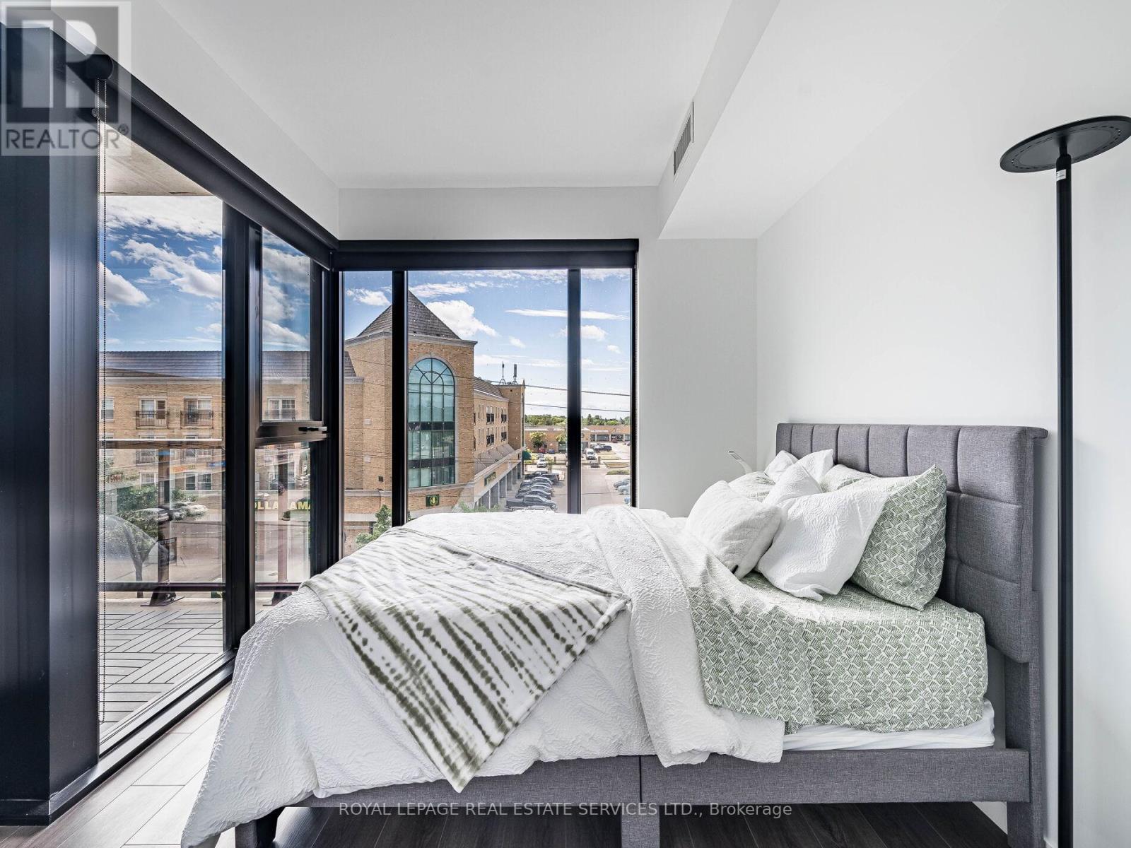 312 - 7 Smith Crescent, Toronto (Stonegate-Queensway), Ontario  M8Z 0Z3 - Photo 18 - W12376828