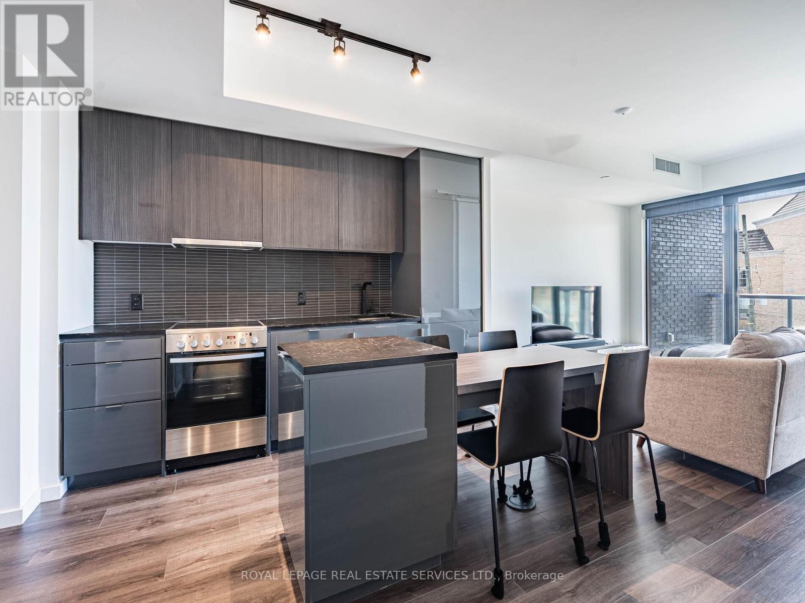 312 - 7 Smith Crescent, Toronto (Stonegate-Queensway), Ontario  M8Z 0Z3 - Photo 6 - W12376828