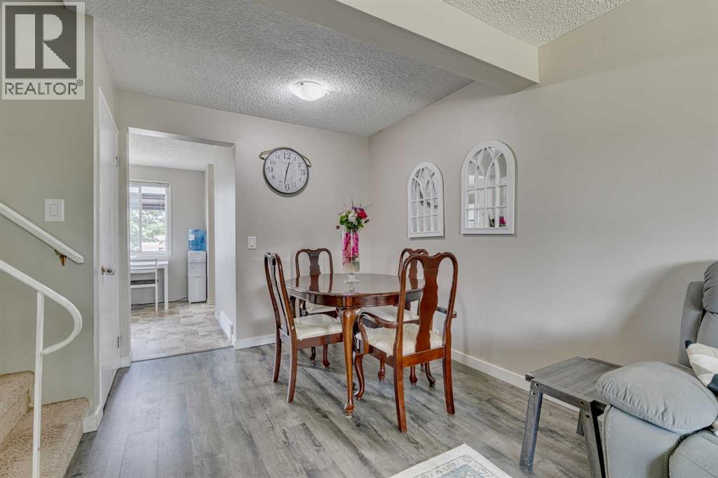 Property at 85 Cedardale Crescent SW image 4