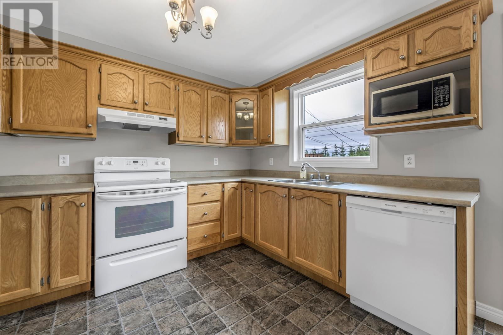 244 Green Acre Drive, St. John's, Newfoundland & Labrador  A1H 1C1 - Photo 11 - 1289896