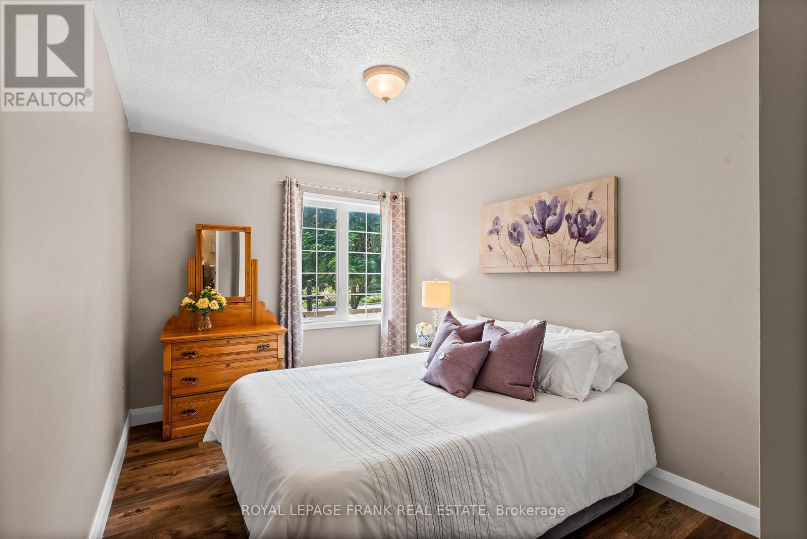 8 Brookside Street, Cavan Monaghan, Ontario  L0A 1G0 - Photo 18 - X12377016