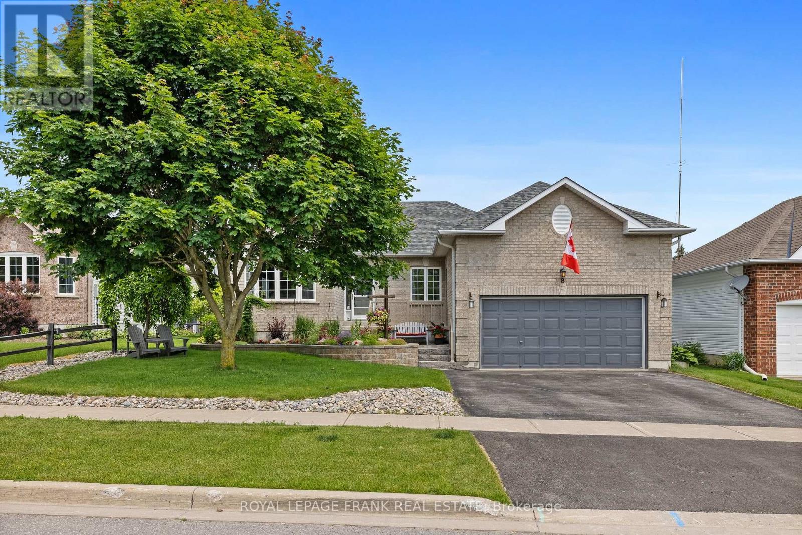 8 Brookside Street, Cavan Monaghan, Ontario  L0A 1G0 - Photo 2 - X12377016