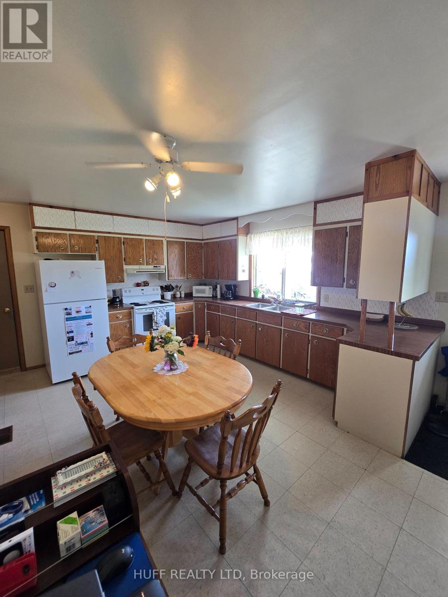 354411 624 Highway, Englehart, Ontario  P0J 1H0 - Photo 10 - T12377034