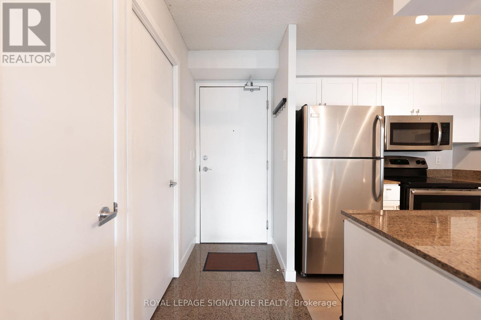 3011 - 81 Navy Wharf Court, Toronto, Ontario  M5V 3S2 - Photo 2 - C12376844