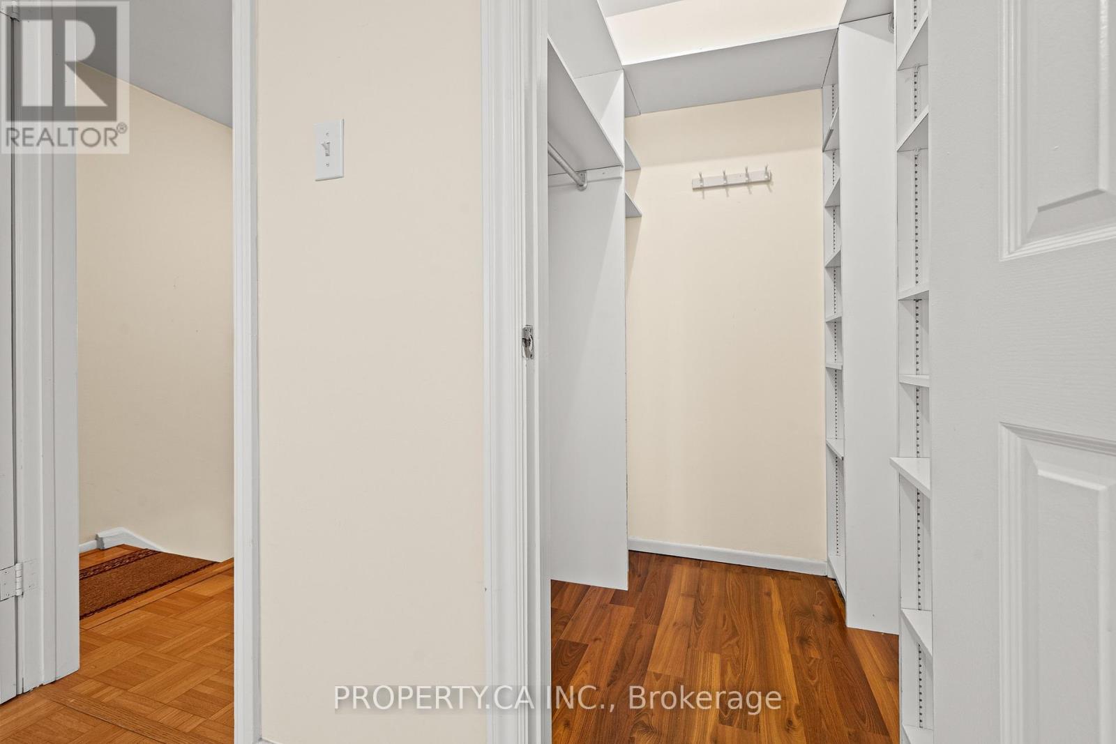 37 Black Hawk Way, Toronto, Ontario  M2R 3L5 - Photo 13 - C12376886