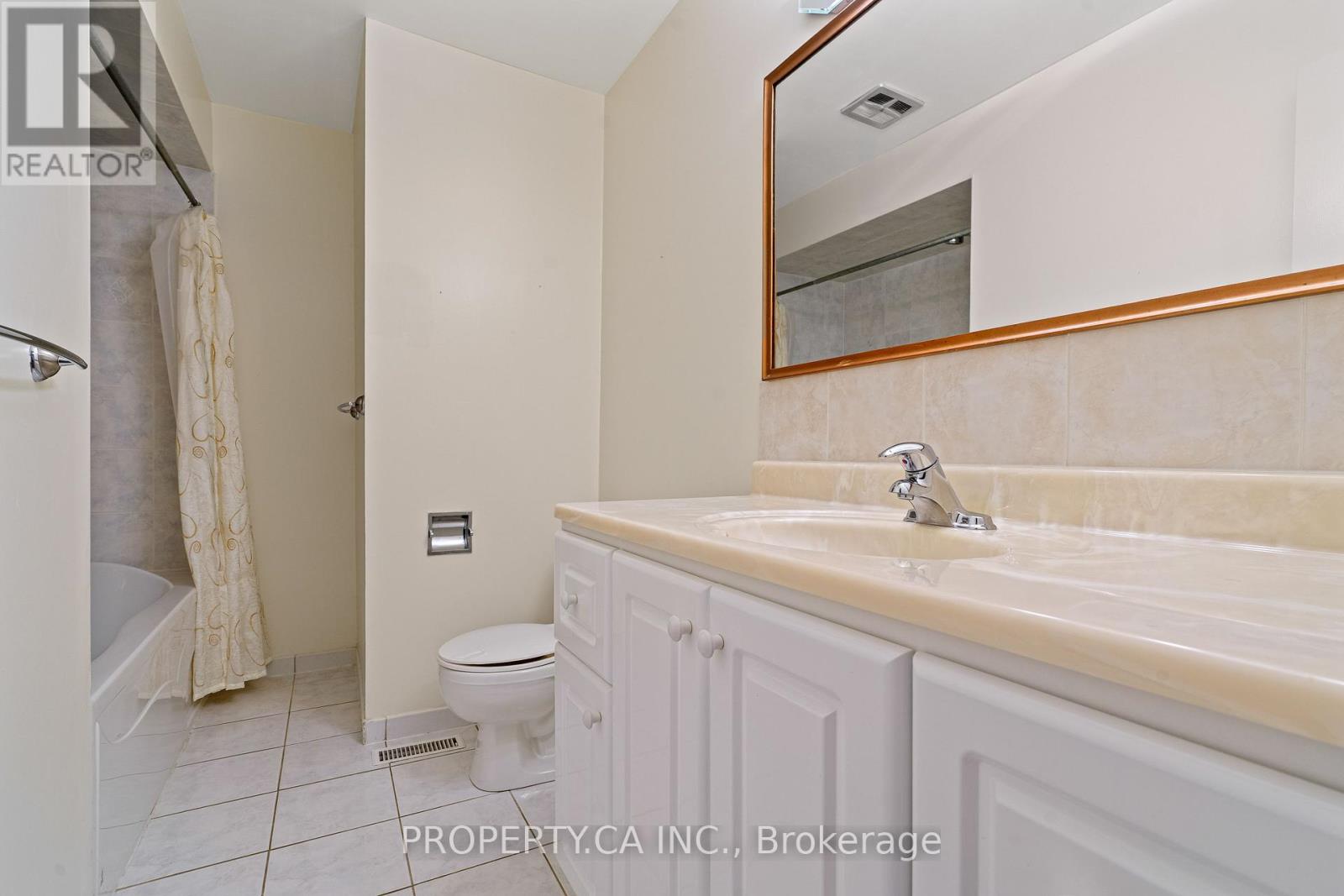 37 Black Hawk Way, Toronto, Ontario  M2R 3L5 - Photo 17 - C12376886