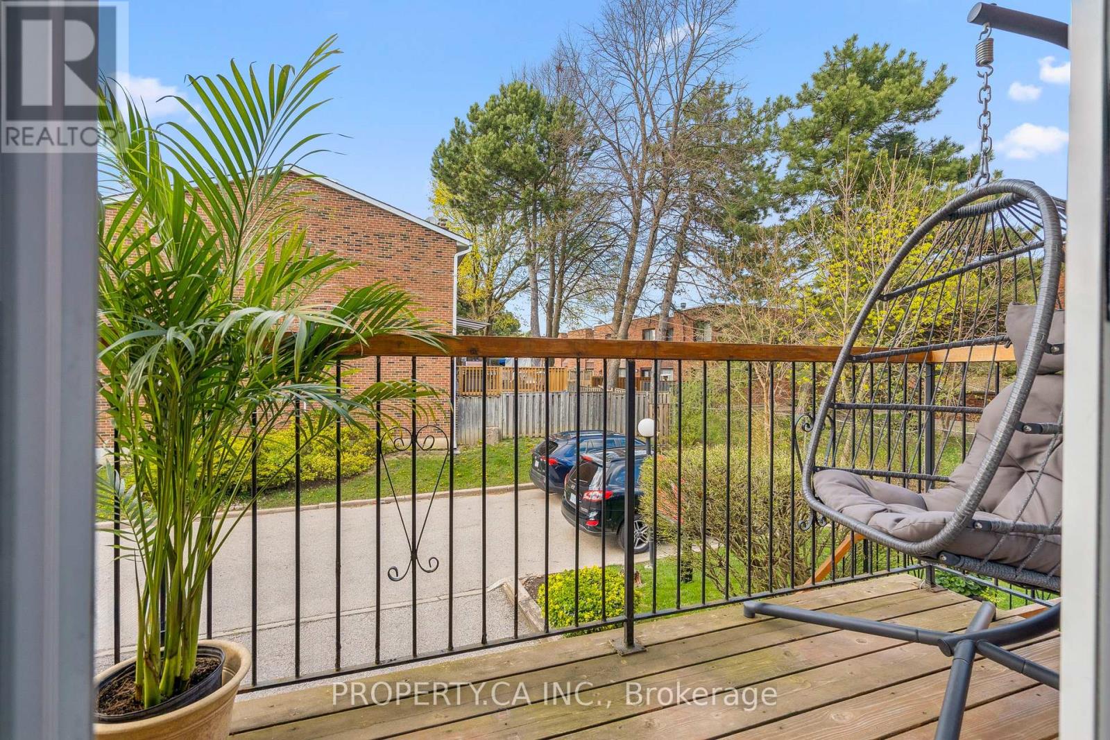 37 Black Hawk Way, Toronto, Ontario  M2R 3L5 - Photo 7 - C12376886