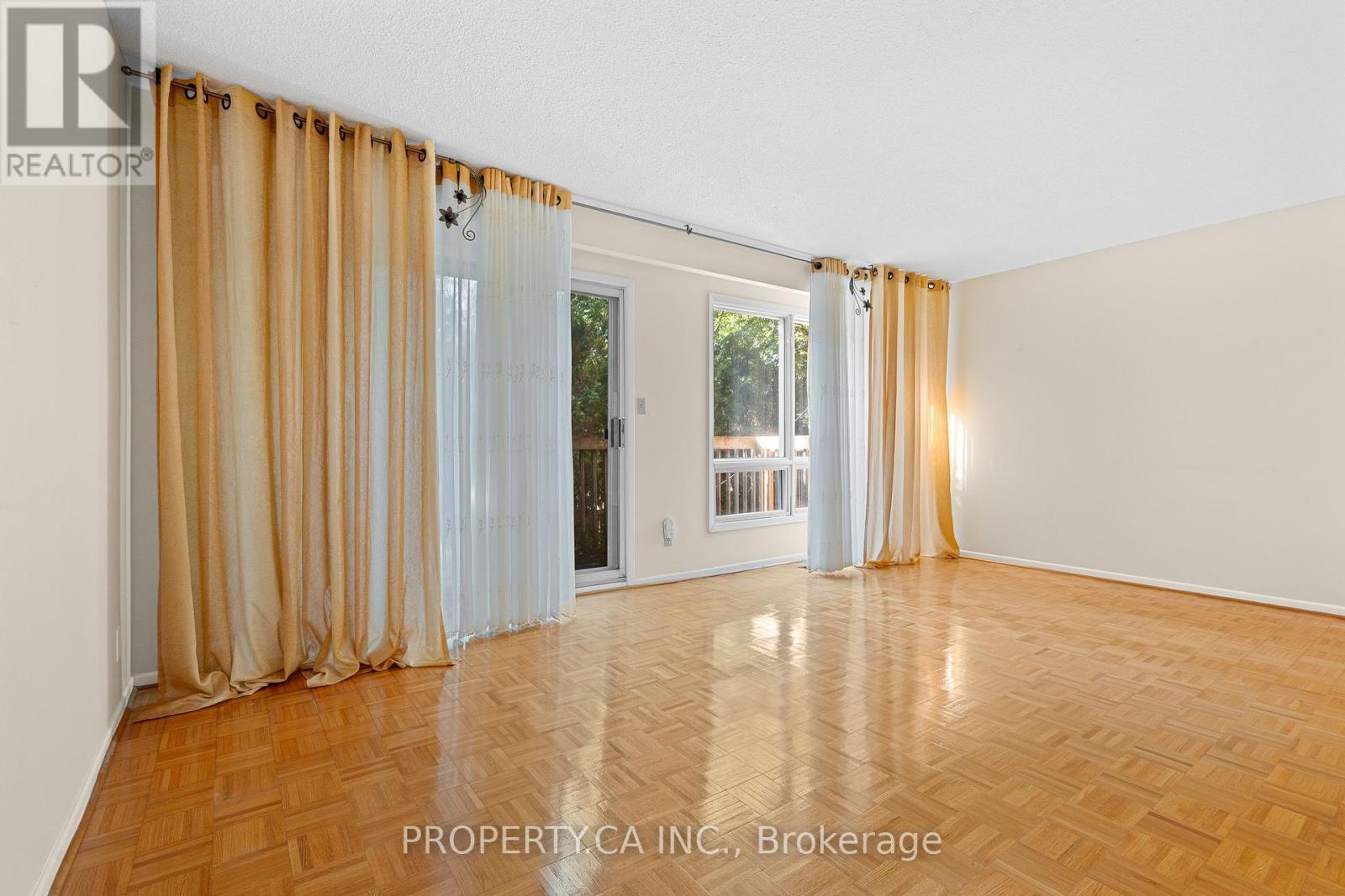 37 Black Hawk Way, Toronto, Ontario  M2R 3L5 - Photo 9 - C12376886