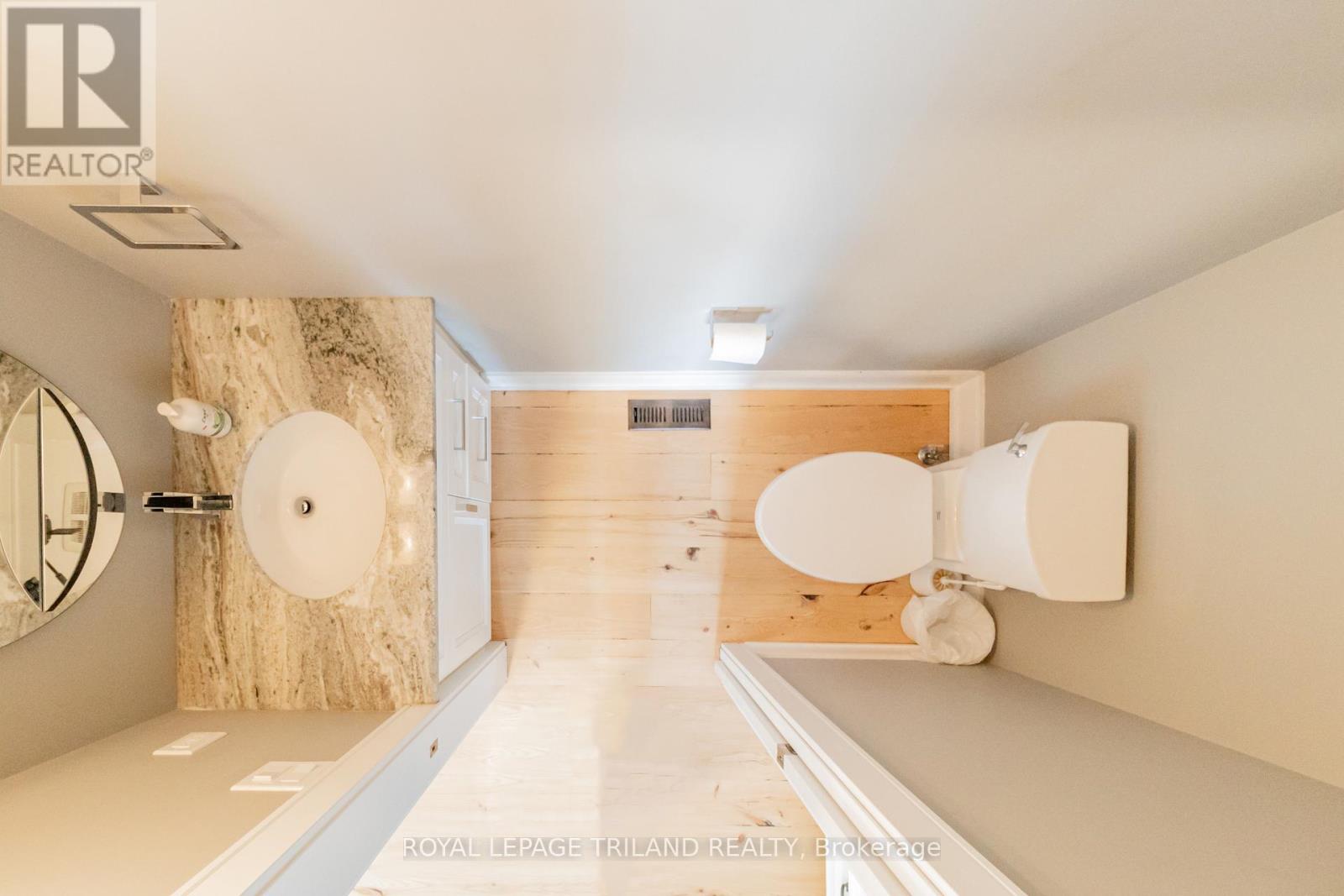 10099 Jennison Crescent, Lambton Shores, Ontario  N0M 1T0 - Photo 31 - X12377043