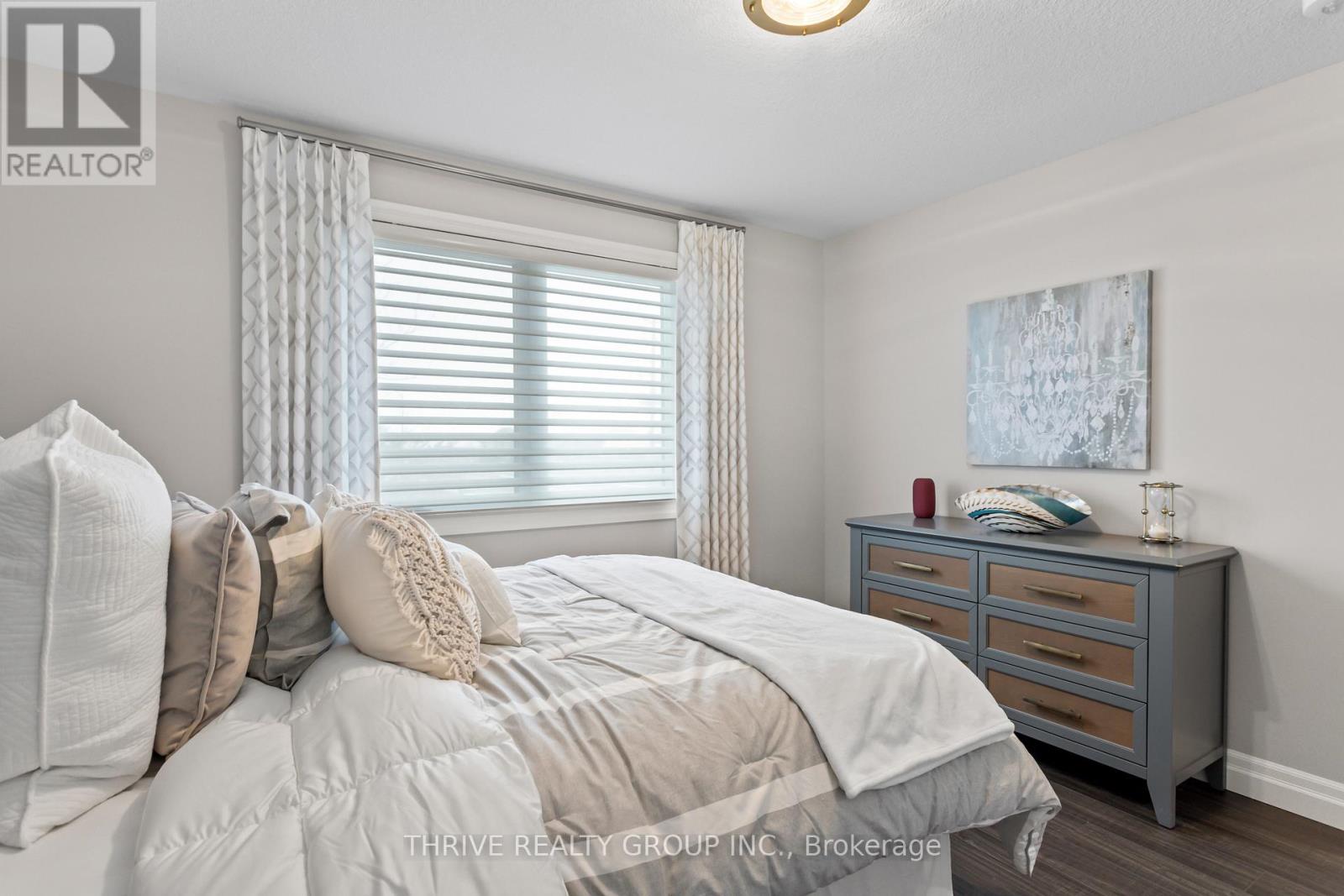 1 - 1061 Eagletrace Drive, London North, Ontario  N6G 0T3 - Photo 32 - X12377096