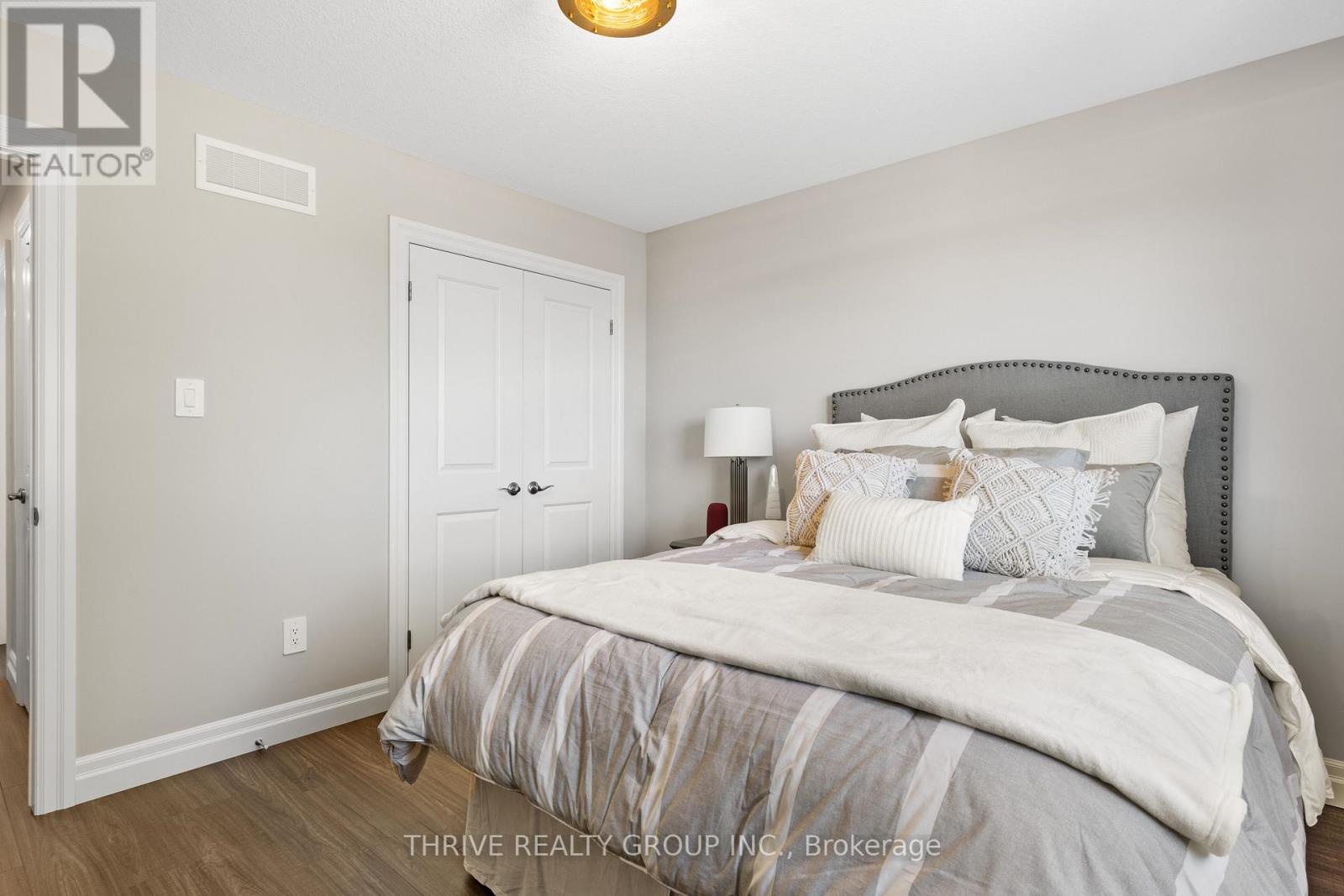 1 - 1061 Eagletrace Drive, London North, Ontario  N6G 0T3 - Photo 34 - X12377096
