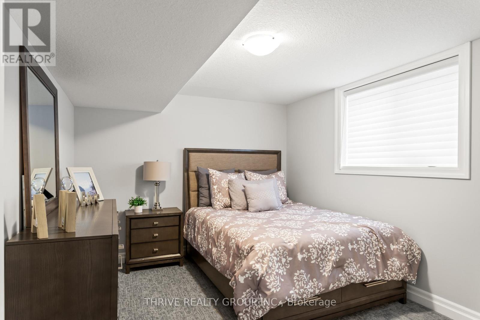1 - 1061 Eagletrace Drive, London North, Ontario  N6G 0T3 - Photo 46 - X12377096