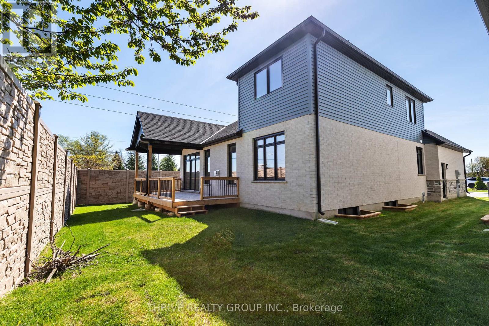 1 - 1061 Eagletrace Drive, London North, Ontario  N6G 0T3 - Photo 49 - X12377096
