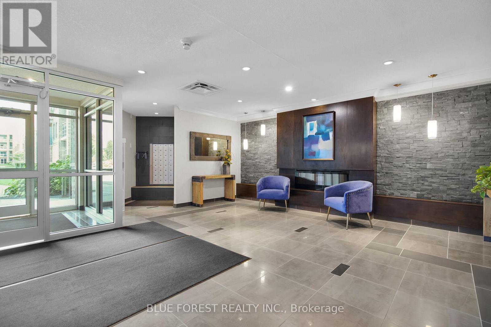 307 - 340 Sugarcreek Trail, London North (North N), Ontario  N6H 0G4 - Photo 4 - X12377175
