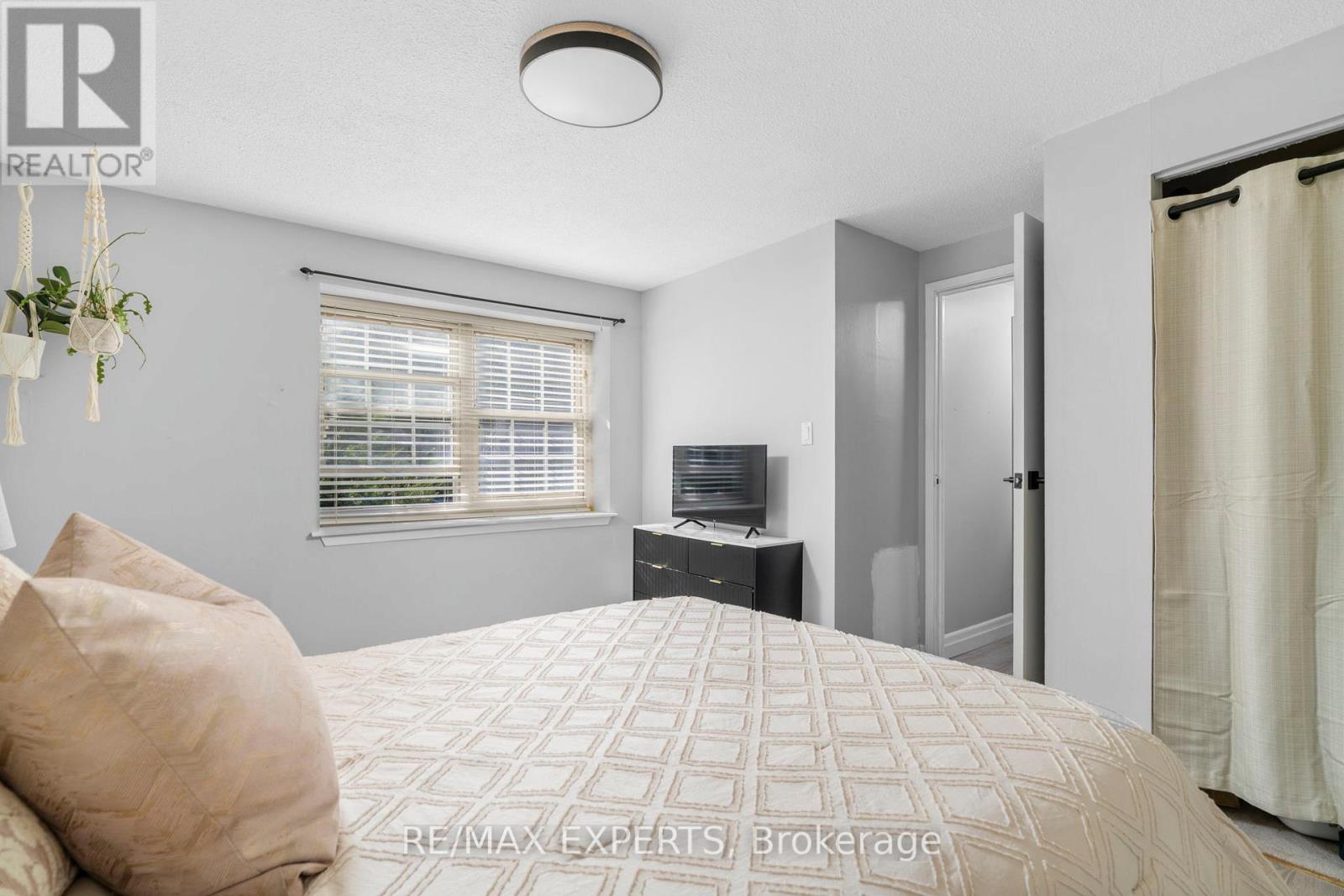 128 Heather Avenue, Cambridge, Ontario  N3C 2Y7 - Photo 31 - X12376540