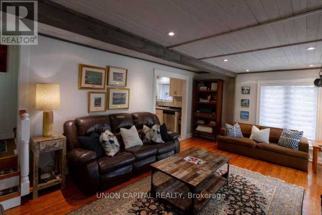 6 Bay Street, Prince Edward County (Picton Ward), Ontario  K0K 2T0 - Photo 7 - X12376662