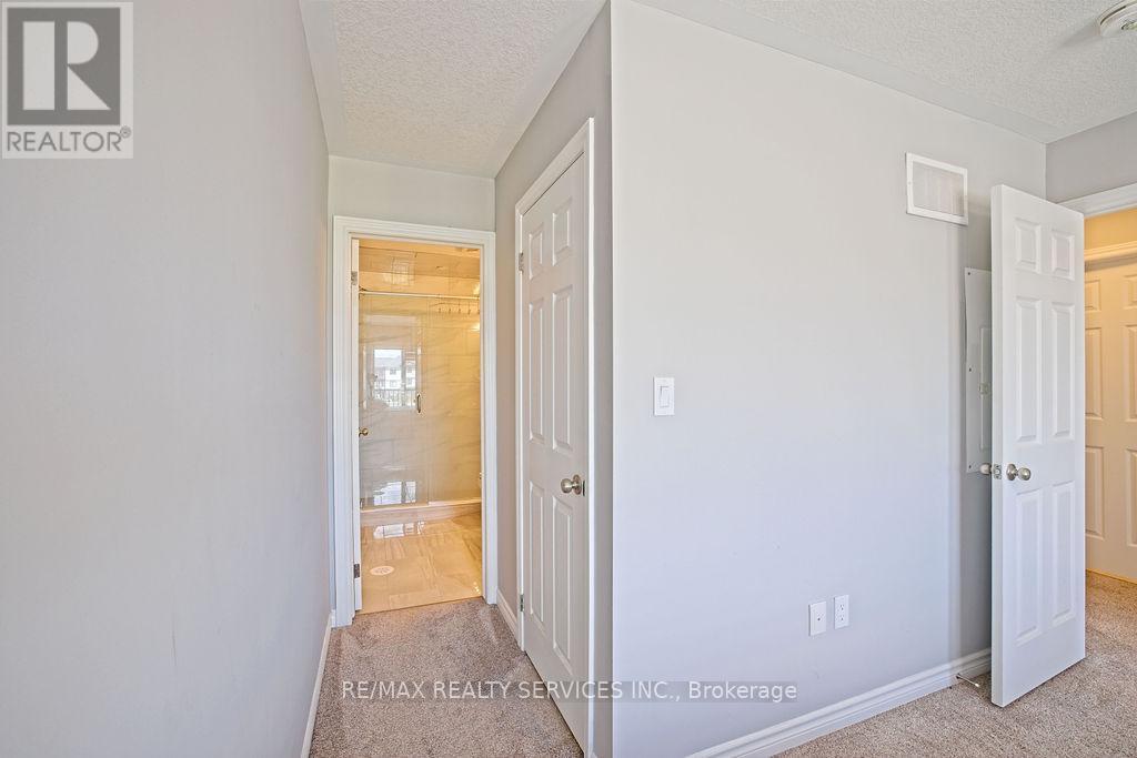 174 Wheat Lane, Kitchener, Ontario  N2R 0R6 - Photo 16 - X12376739