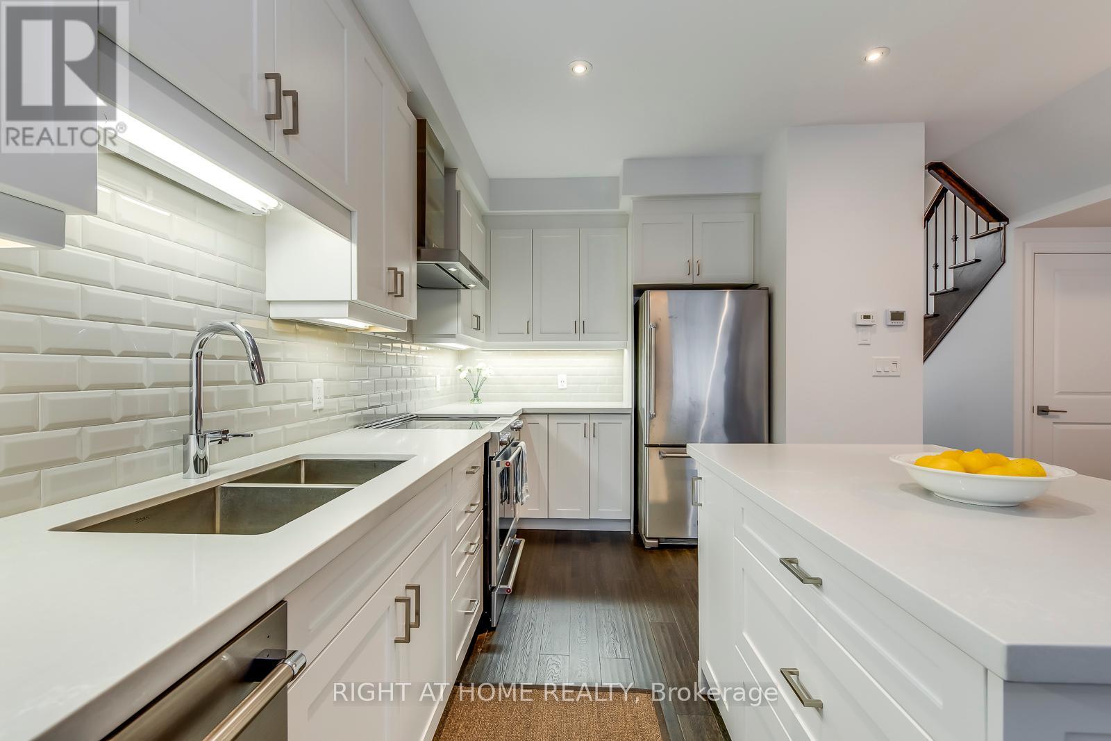 63 Burley Lane, Hamilton, Ontario  L9G 0G5 - Photo 7 - X12376815