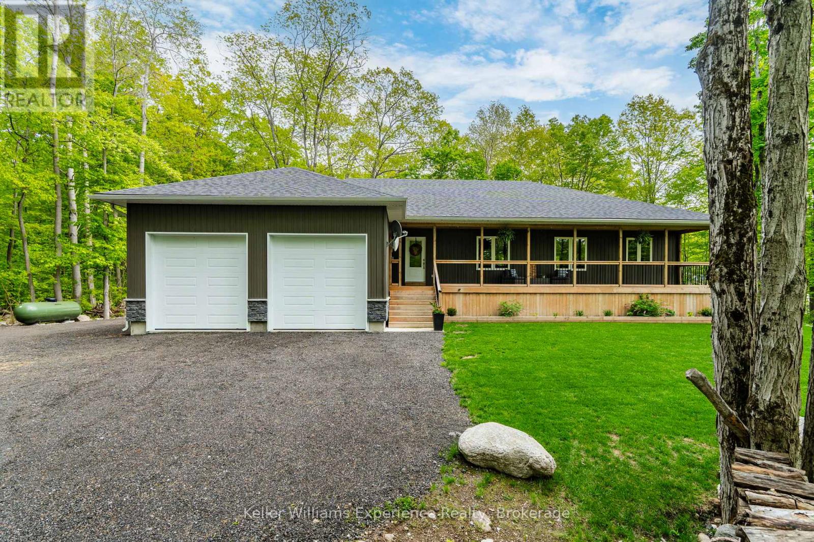 27 MEADOWS AVENUE, Tay, Ontario