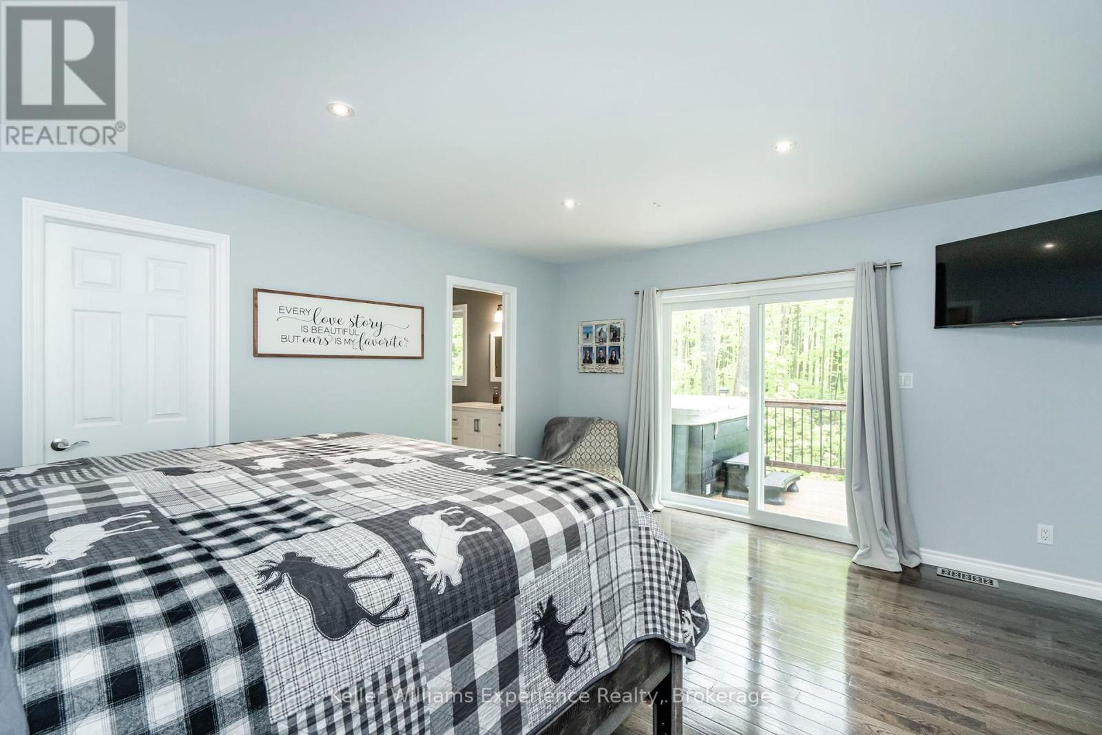27 Meadows Avenue, Tay, Ontario  L0K 1E0 - Photo 16 - S12377000